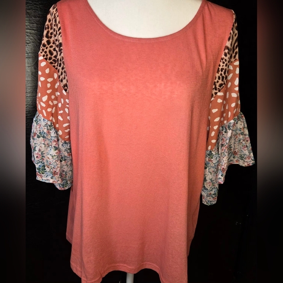 NWT Umgee USA Mixed-Media Tunic Rust Orange With Floral Print Size Medium - Picture 4 of 13